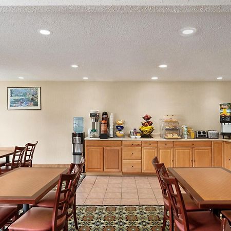 The Cayuga Inn At The Finger Lakes Auburn Eksteriør billede