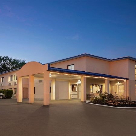 The Cayuga Inn At The Finger Lakes Auburn Eksteriør billede