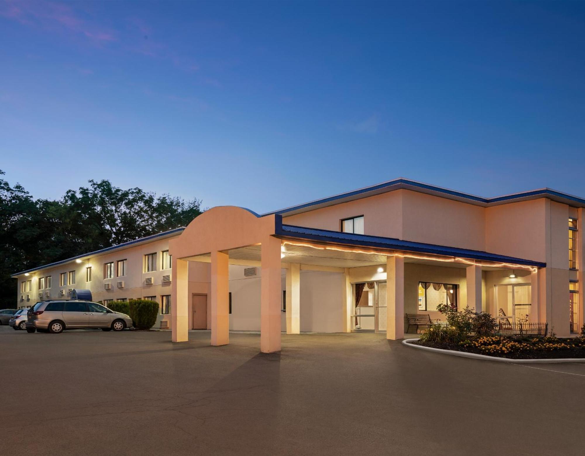 The Cayuga Inn At The Finger Lakes Auburn Eksteriør billede